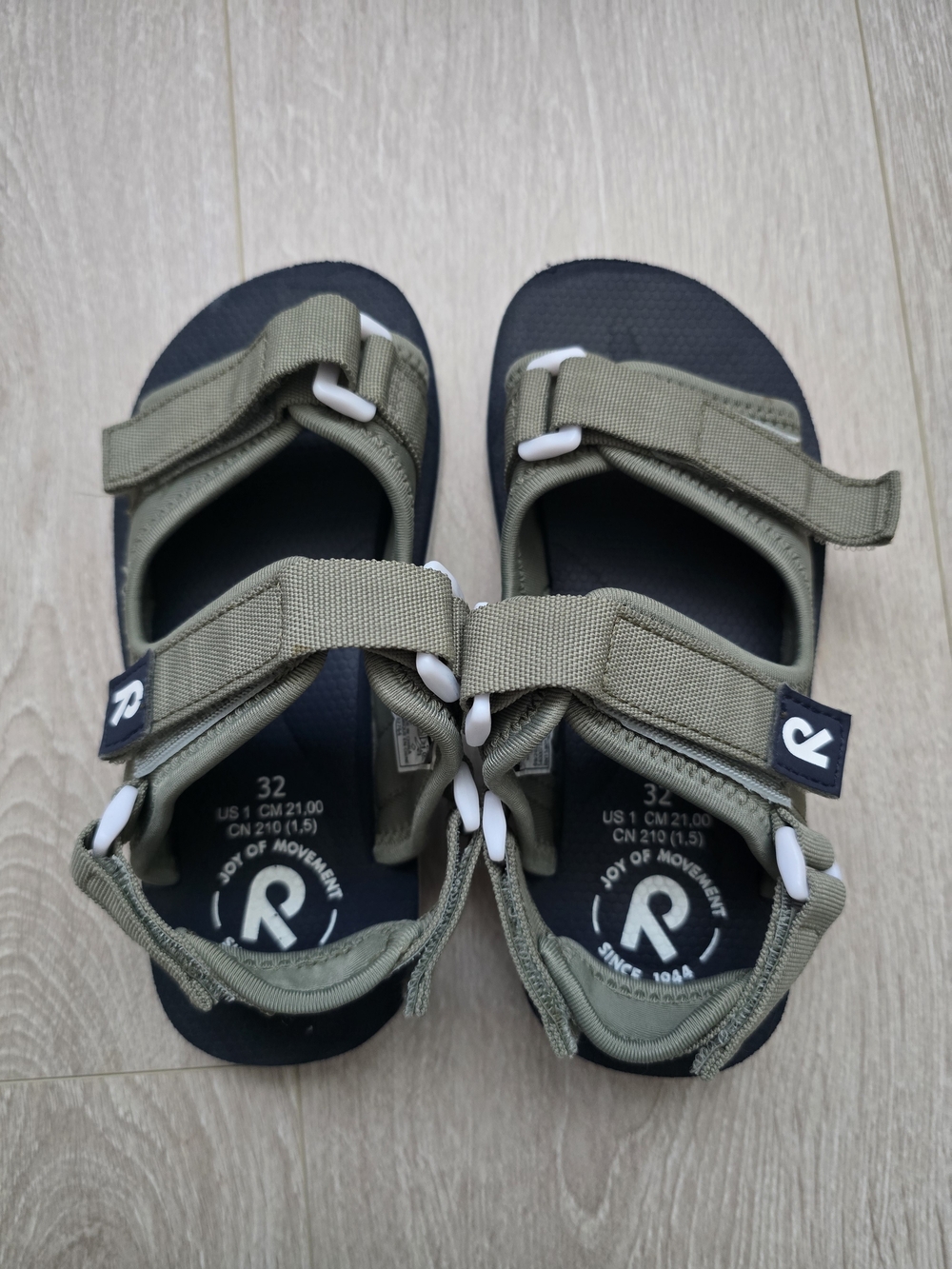 Kids Adjustable Olive Green Outdoor Sandals Size 1 (32)